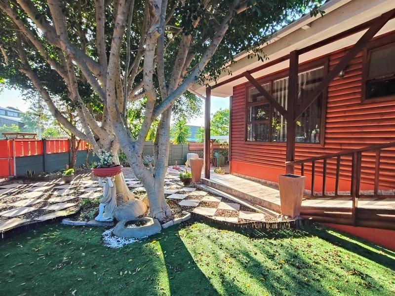 3 Bedroom Property for Sale in Fraaiuitsig Western Cape